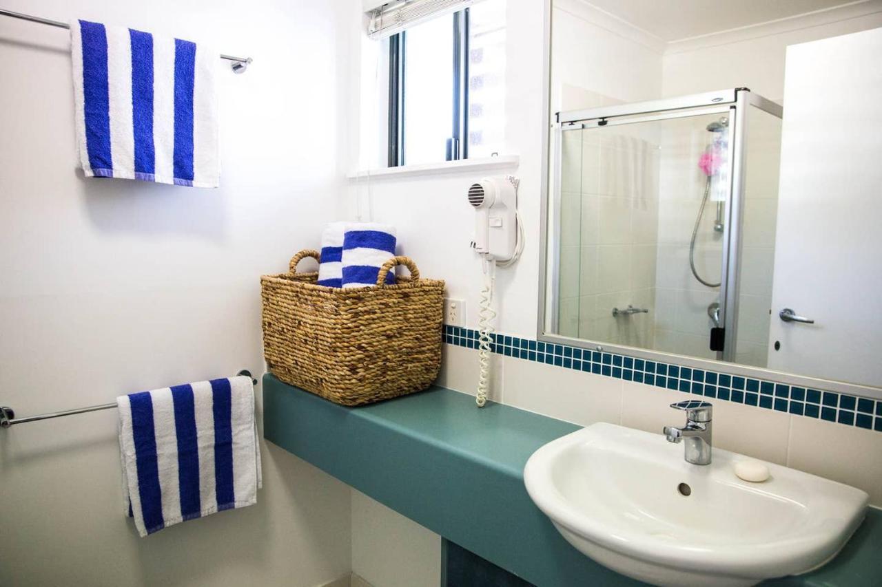 Tropical Getaway In 2 Bedroom Unit In 4 Star Resort Noosaville Exterior photo